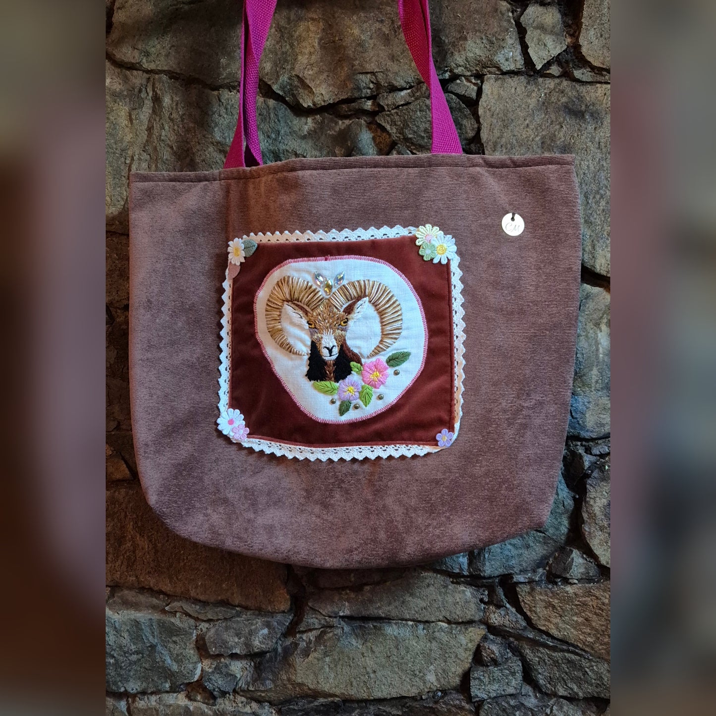 Cabas avec broderie