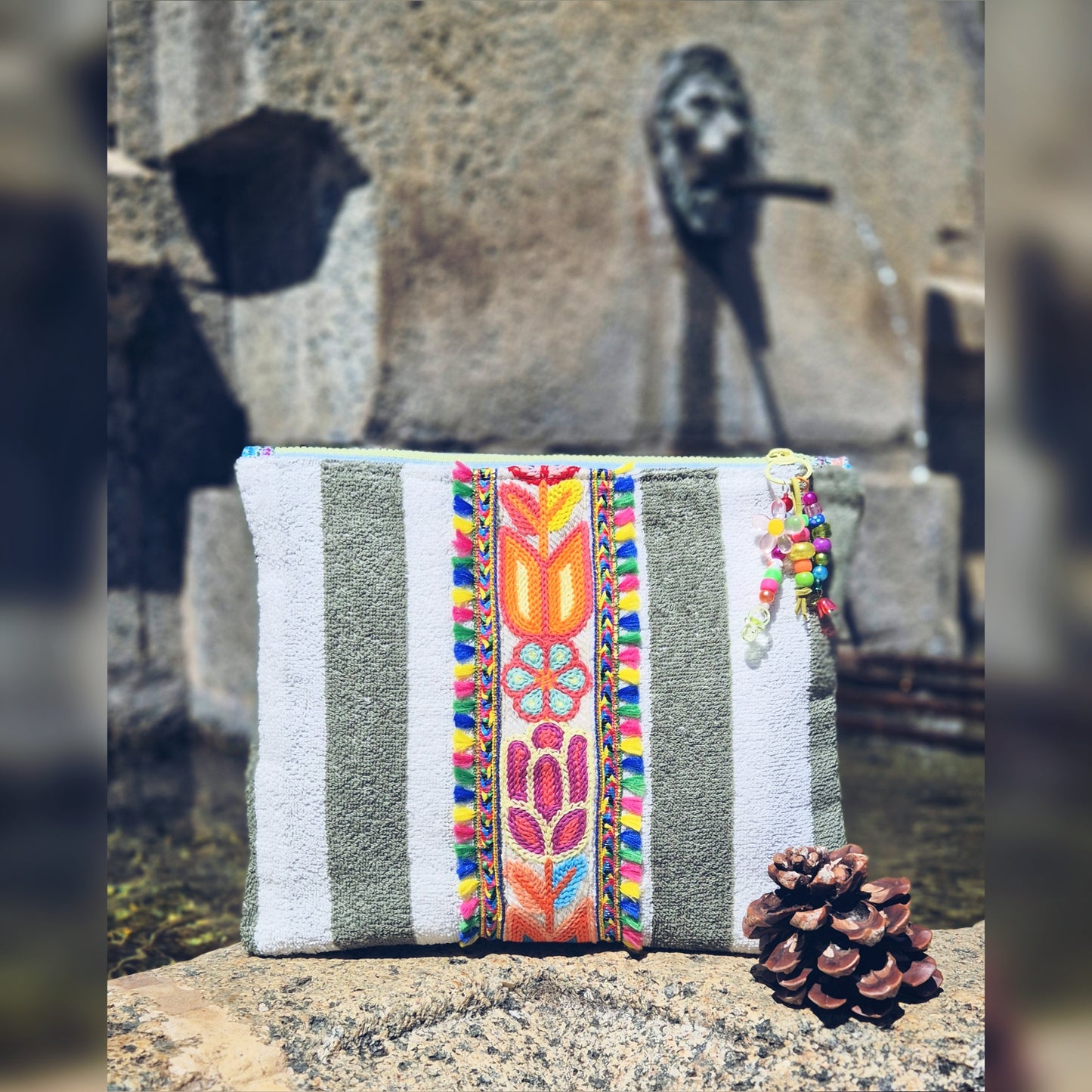 Grande Pochette