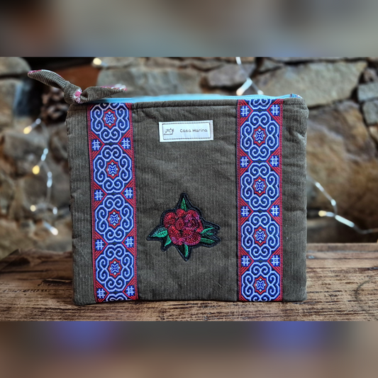 Petite Pochette