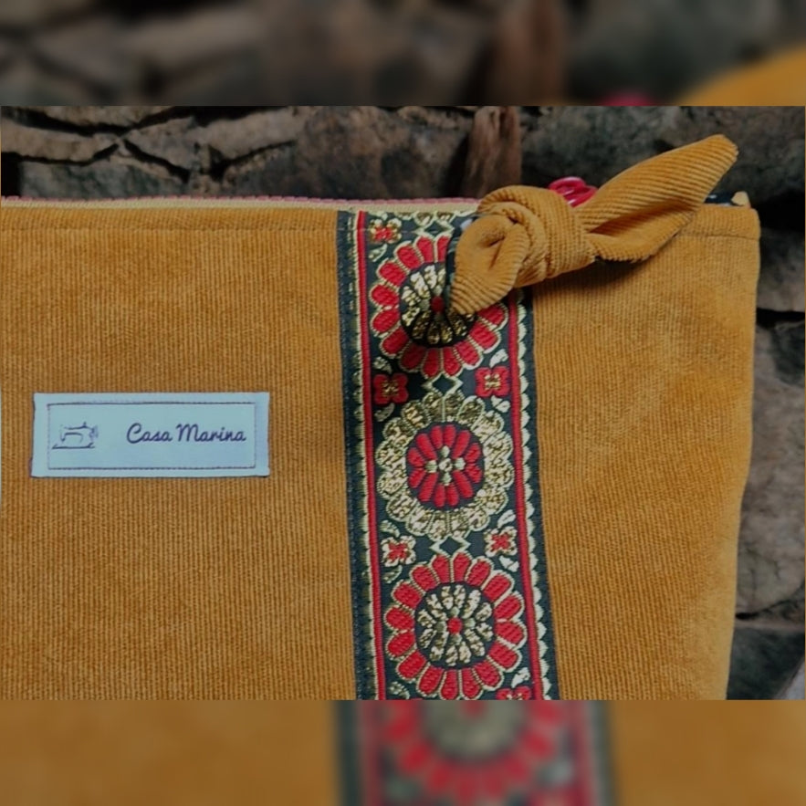 Grande Pochette